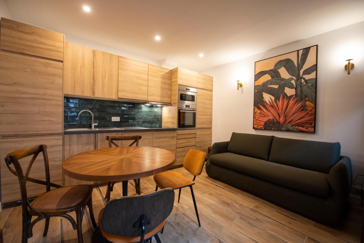 Au Pied De La Tour Apartment Paris Exterior photo